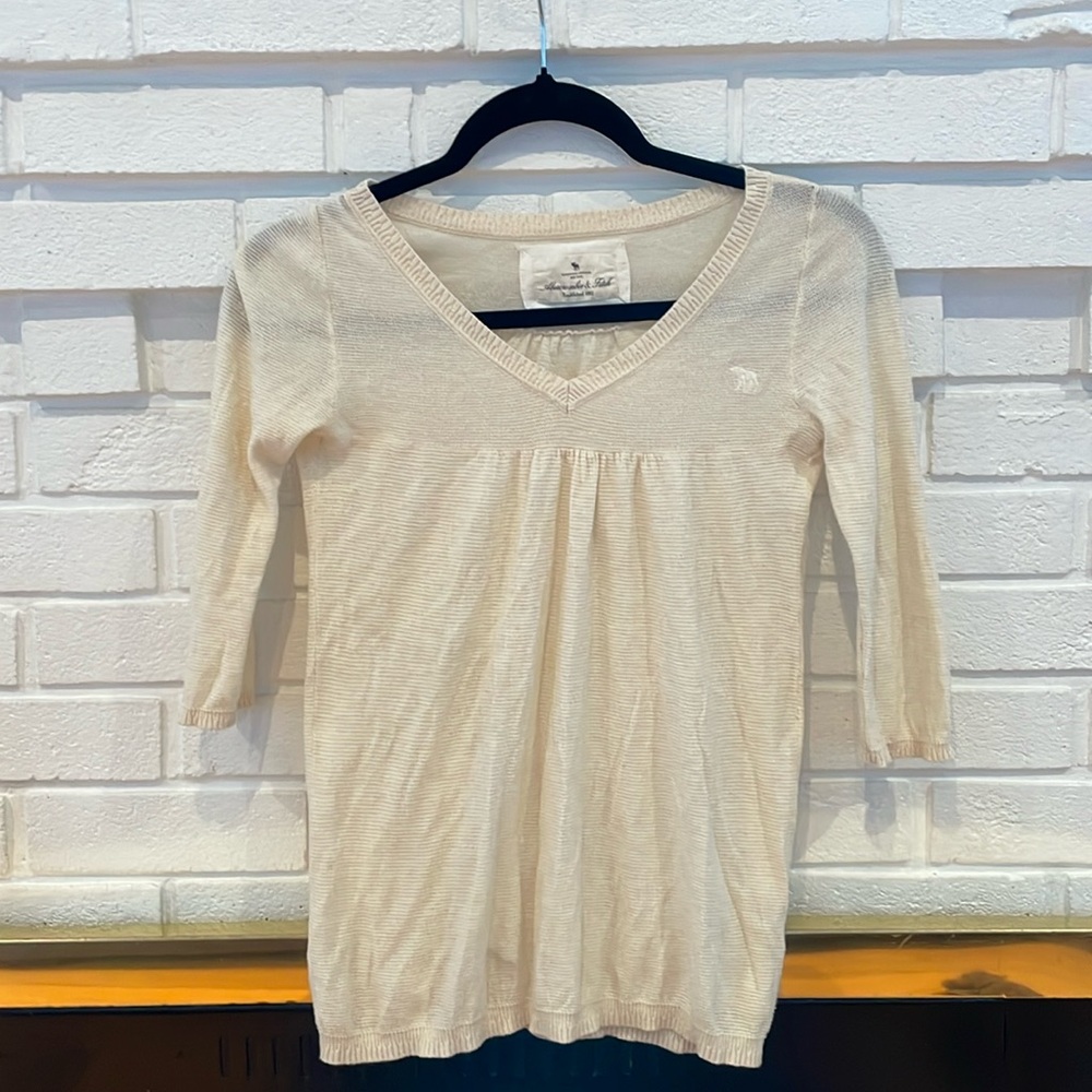 Vintage Abercrombie top sweater size small cream color. Y2K